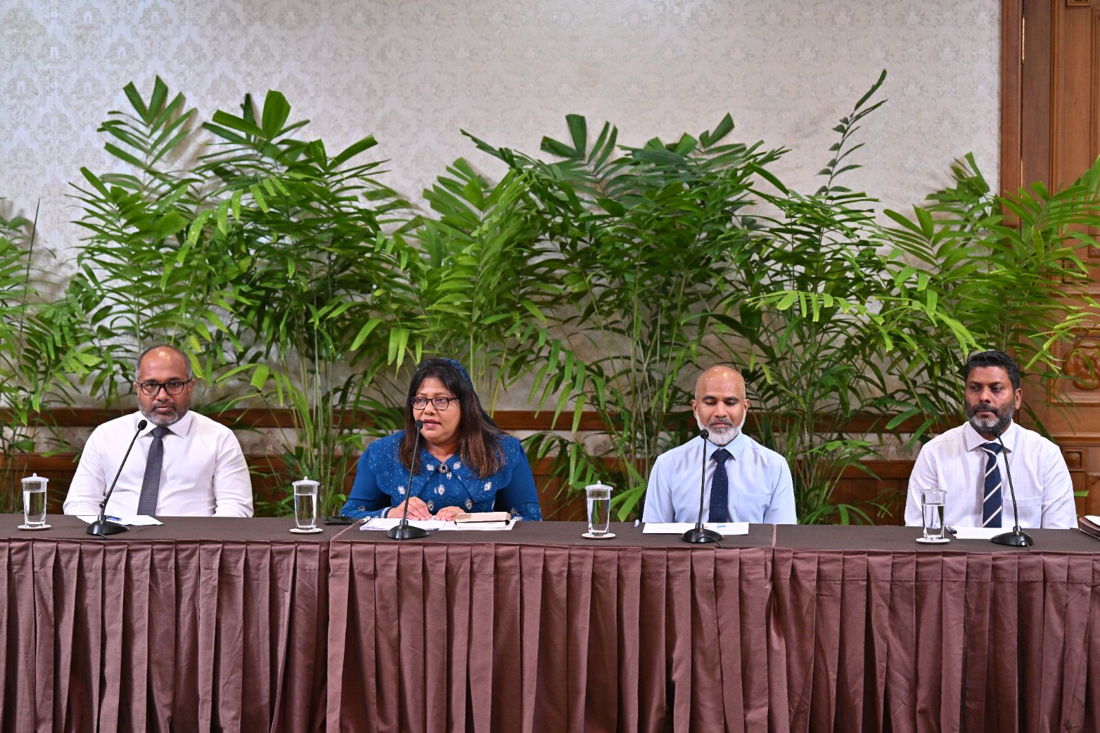 ދުންފަތުގެ އިސްތިއުމާލު ނުކުރާ ދުވަހާއި ގުޅިގެން ސަރުކާރުގެ ފަރާތުން ބޭއްވި ޕްރެސް ކޮންފަރެންސް