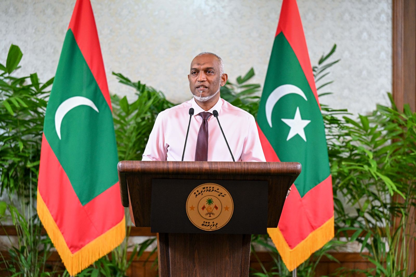 ރައީސުލްޖުމްހޫރިއްޔާ ނޫސްވެރިންނާ ބައްދަލުކުރެއްވުން - 01/06/26