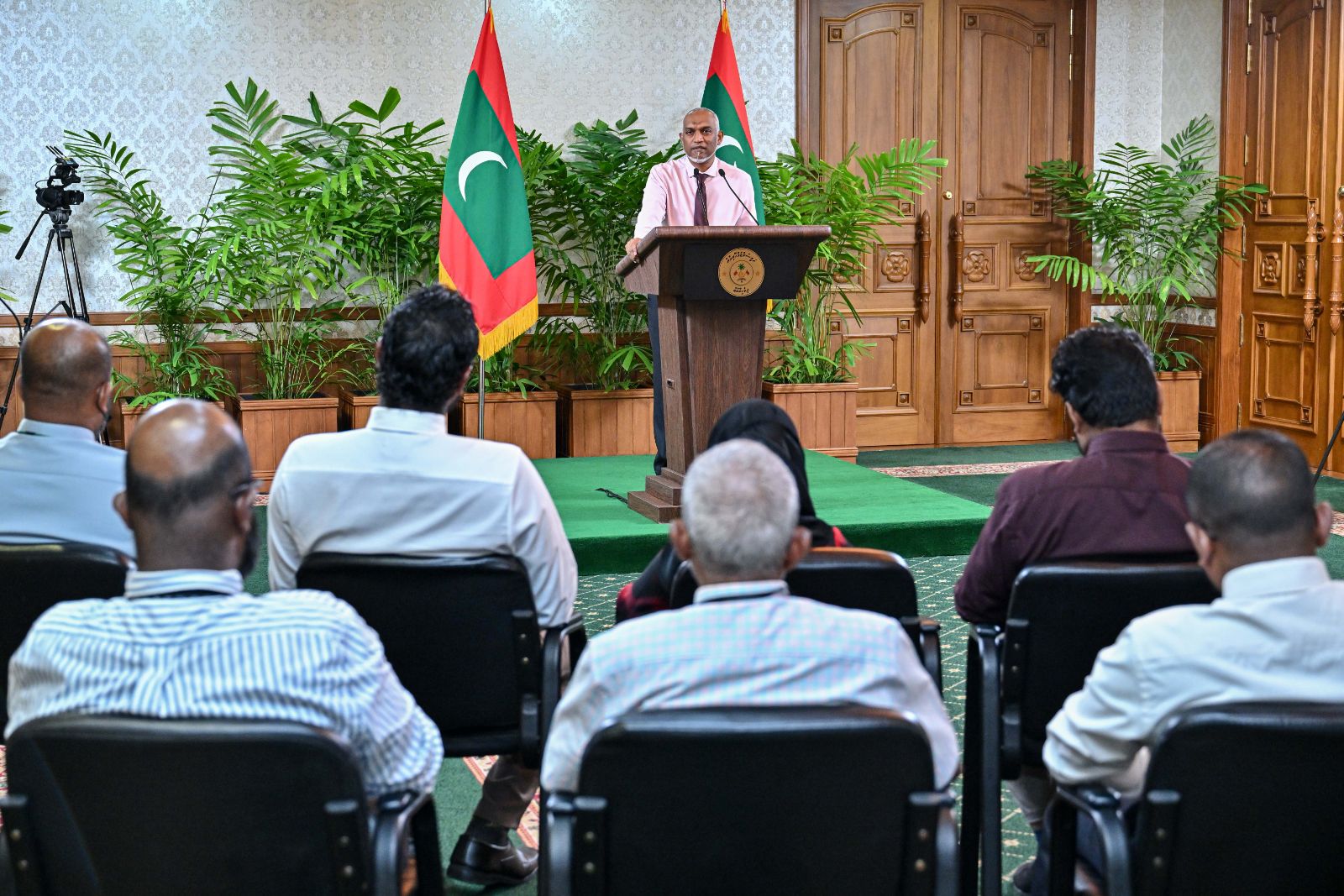 ރައީސުލްޖުމްހޫރިއްޔާ ނޫސްވެރިންނާ ބައްދަލުކުރެއްވުން - 01/06/26