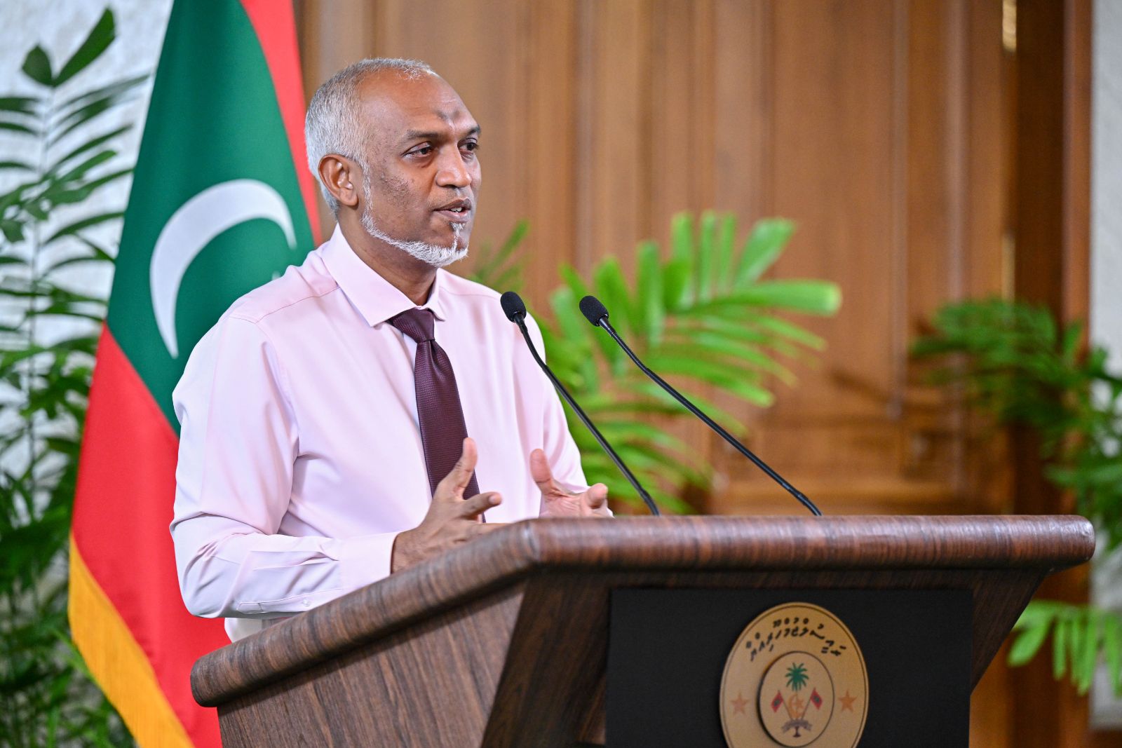 ރައީސުލްޖުމްހޫރިއްޔާ ނޫސްވެރިންނާ ބައްދަލުކުރެއްވުން - 01/06/26